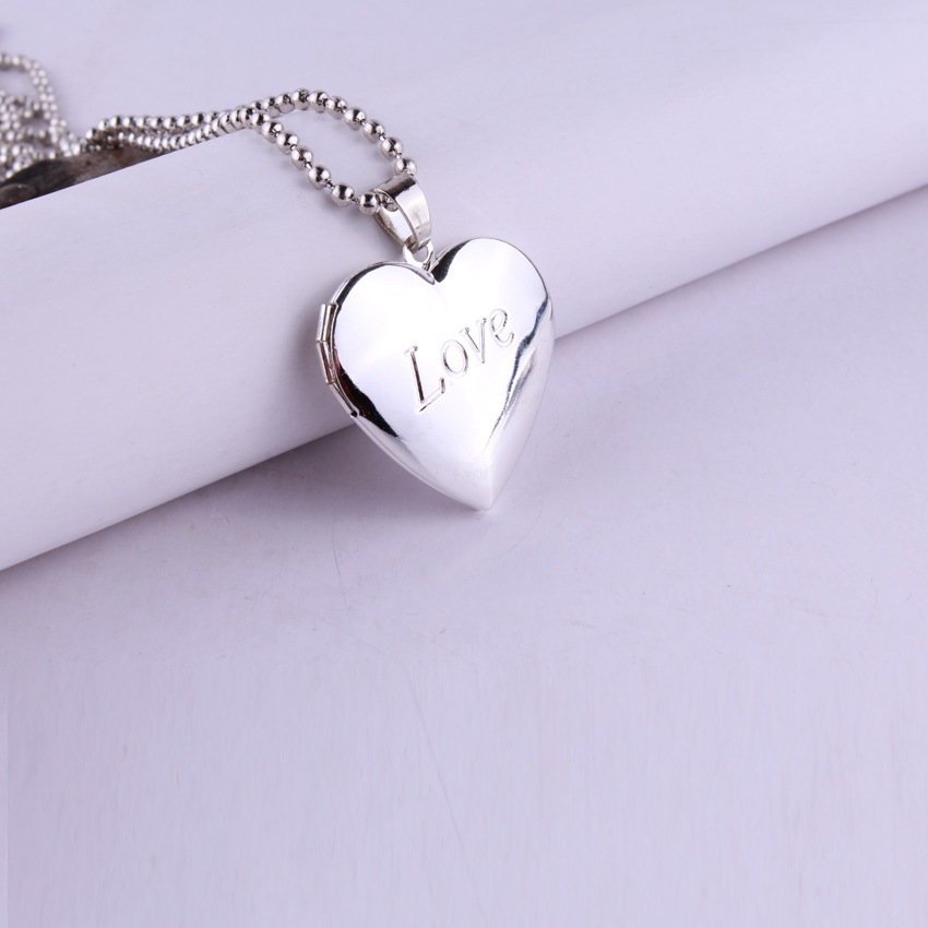 Heart Photo Locket Pendant Necklace - Image 3