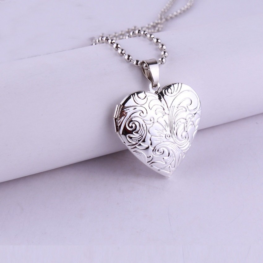 Heart Photo Locket Pendant Necklace - Image 2