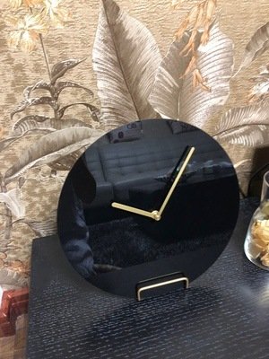 Minimal Metal Phone and Tablet Stand - Image 2