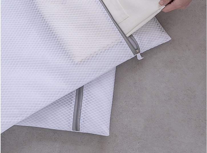 Honeycomb Mesh Laundry Wash Bag - Image 2