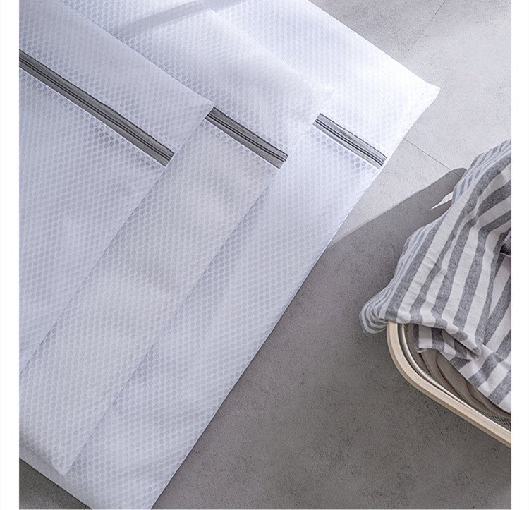 Honeycomb Mesh Laundry Wash Bag - Image 5