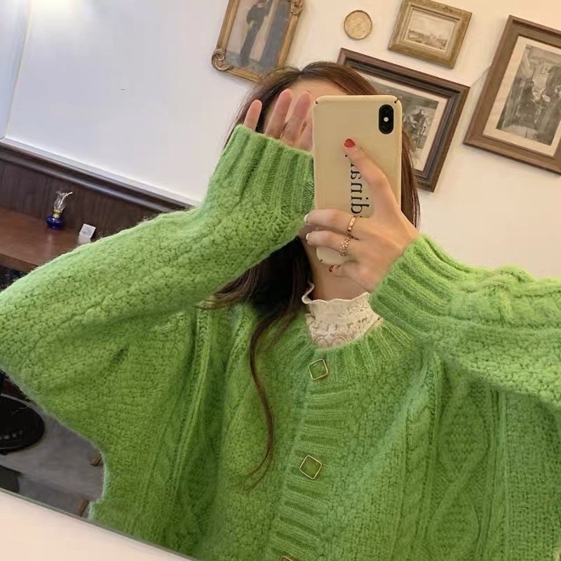 Cable-knit button cardigan