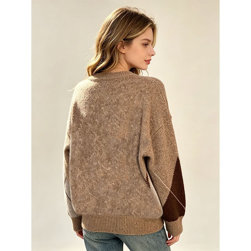 Women’s Relaxed Argyle Knit Sweater - Image 7