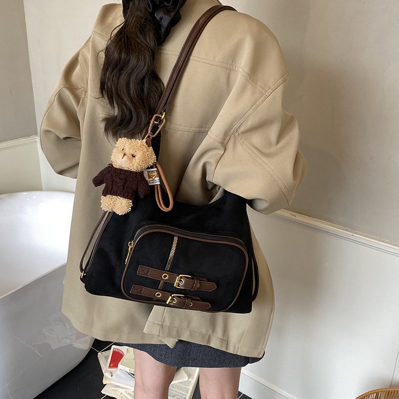 Soft Everyday Shoulder Tote - Image 2